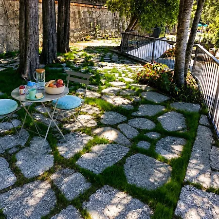 Holiday home Pied Dans L'eau