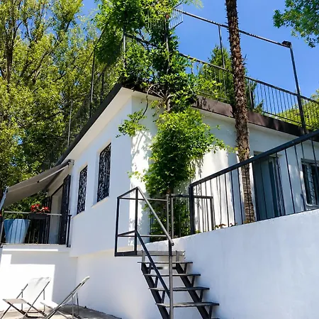 Holiday home Pied Dans L'eau