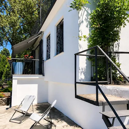 Holiday home Pied Dans L'eau *