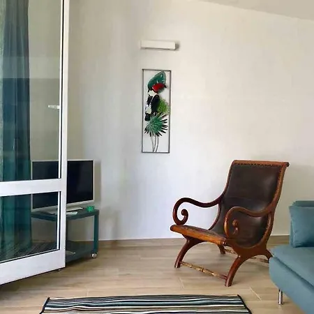 Pied Dans L'eau * Brezzo