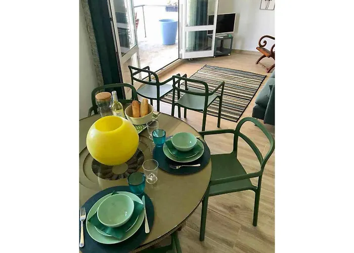 Pied Dans L'eau Brezzo