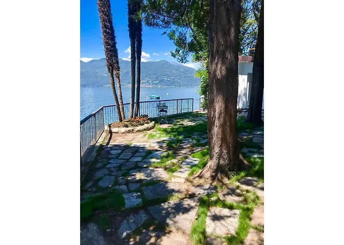 Pied Dans L'eau Casa de Férias Brezzo