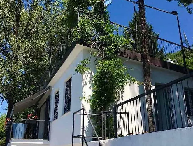 Casa de Férias Pied Dans L'eau Brezzo