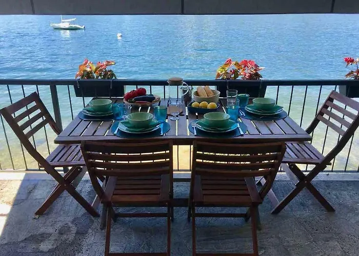 Casa de Férias Pied Dans L'eau Brezzo